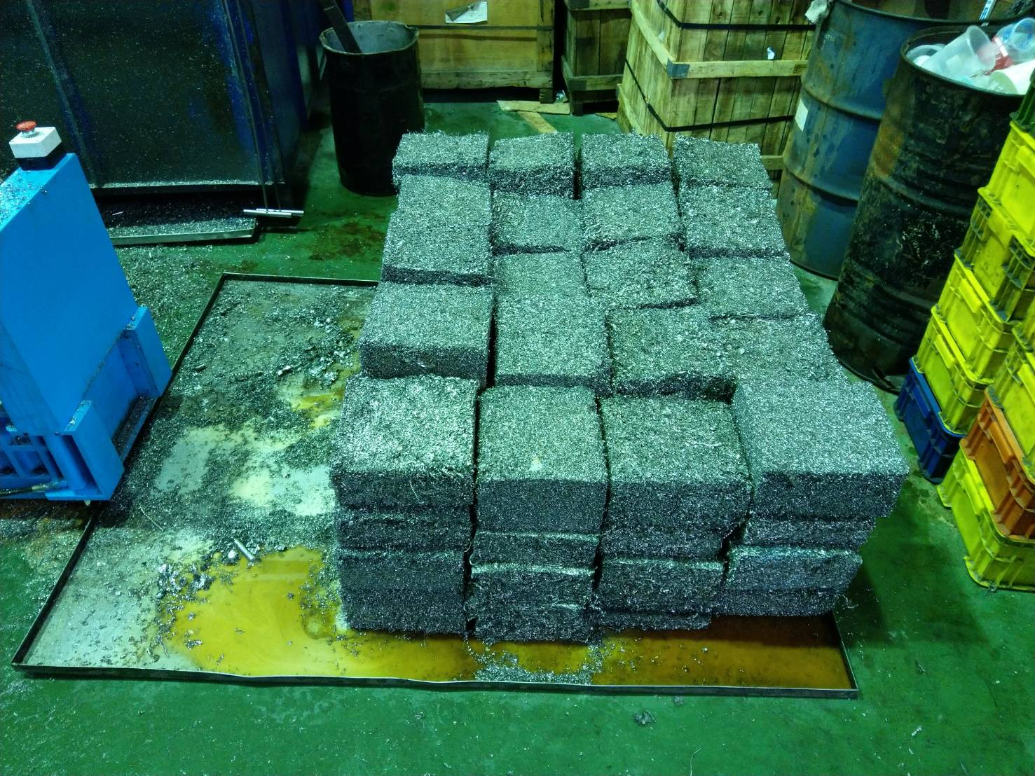 Metal briquetting machine - YUENG SHING INDUSTRIAL